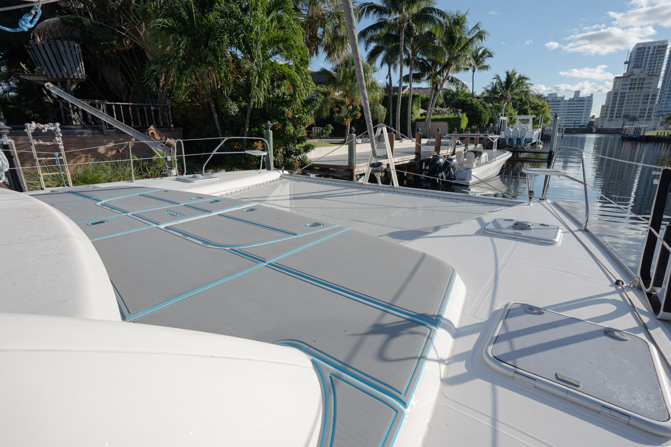 2011 Leopard 46 4 Family Layout - Catamaran Central – Catamaran Sales ...