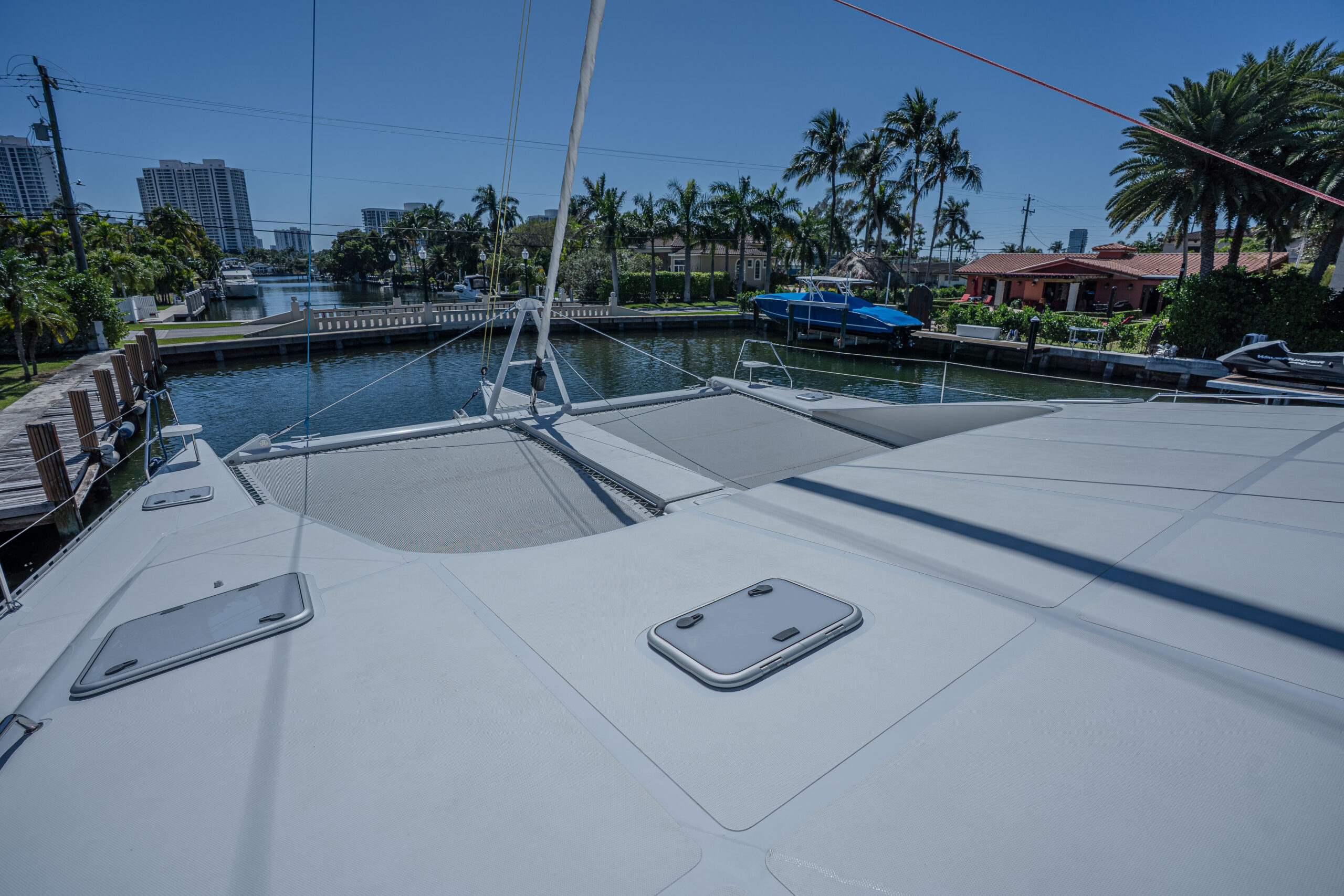 2023 Silhouette Skye 80 hero image