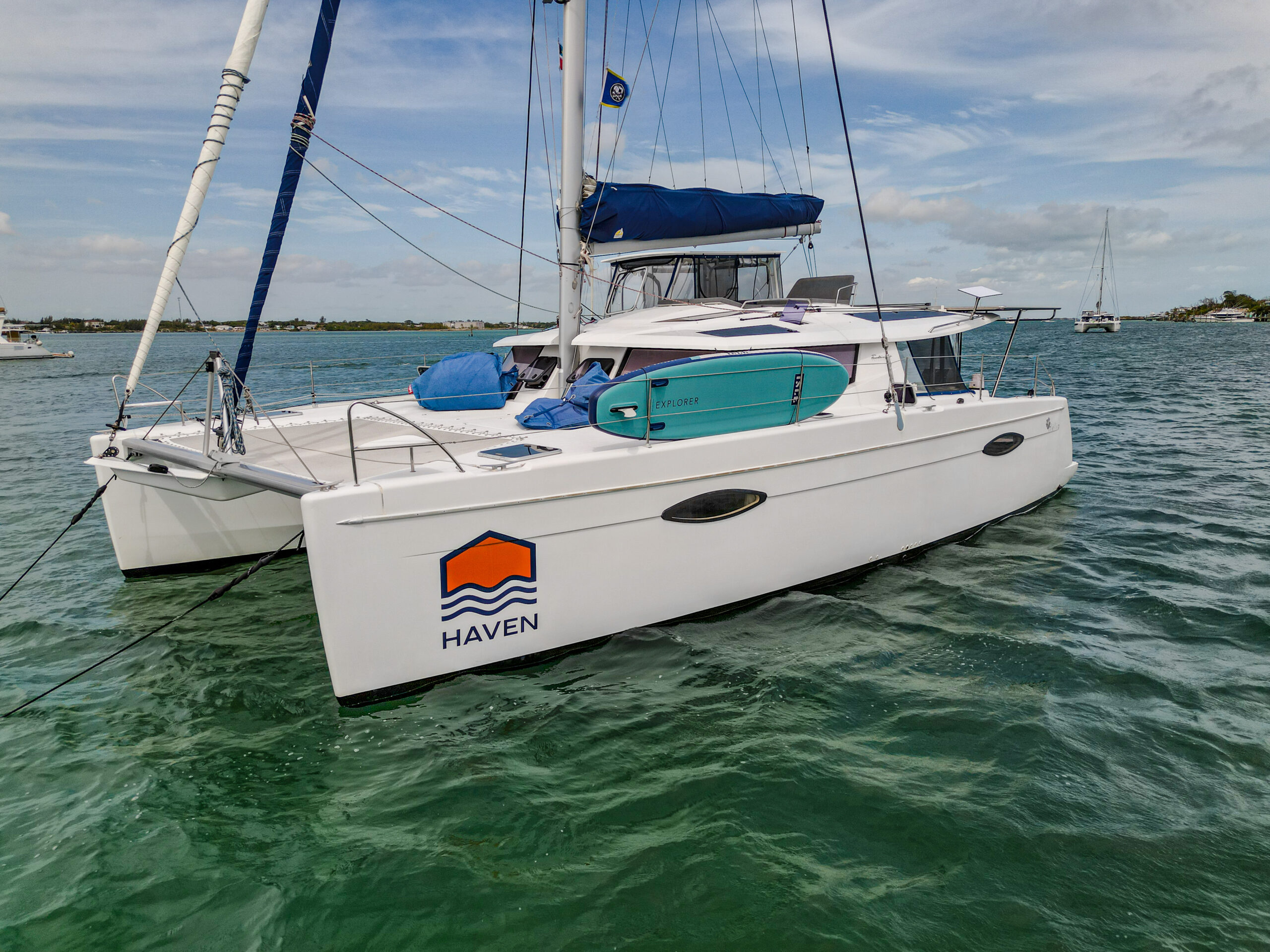 2014 Fountaine Pajot Helia 44 Maestro hero image